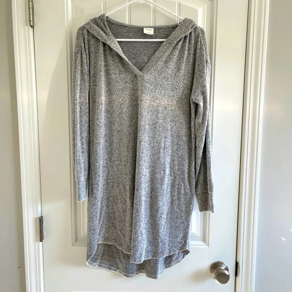 Soma Medium Brushed Cozy Long Gray Hooded V-Neck Sleepshirt